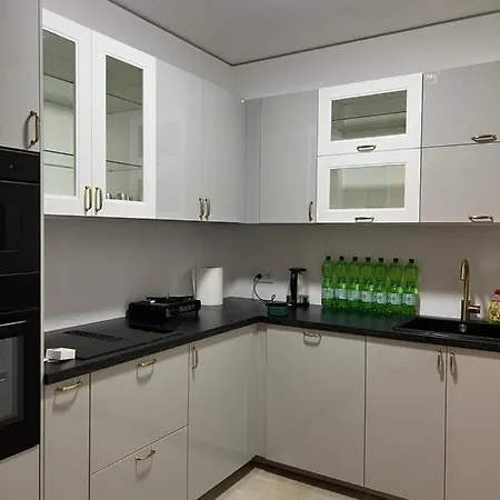 Apartment Three Bedroom In Centre With A Grand Garden Frankfurt am Main