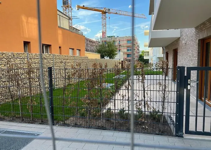 Three Bedroom In Centre With A Grand Garden Fráncfort del Meno